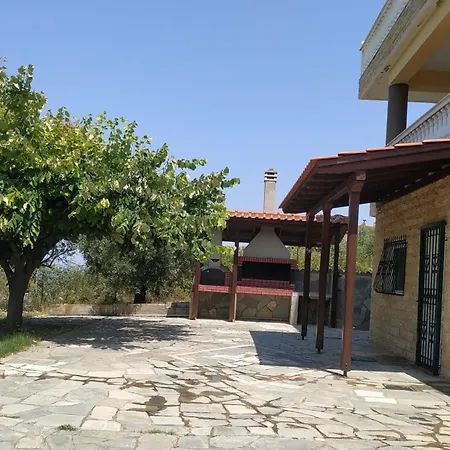 Villa The With The Aromatic Herbs Agía Triás